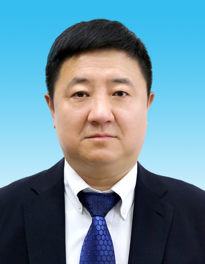 胡博 